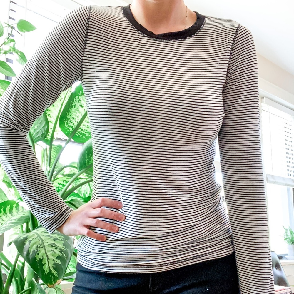 Universal Threads Long Sleeve Tee